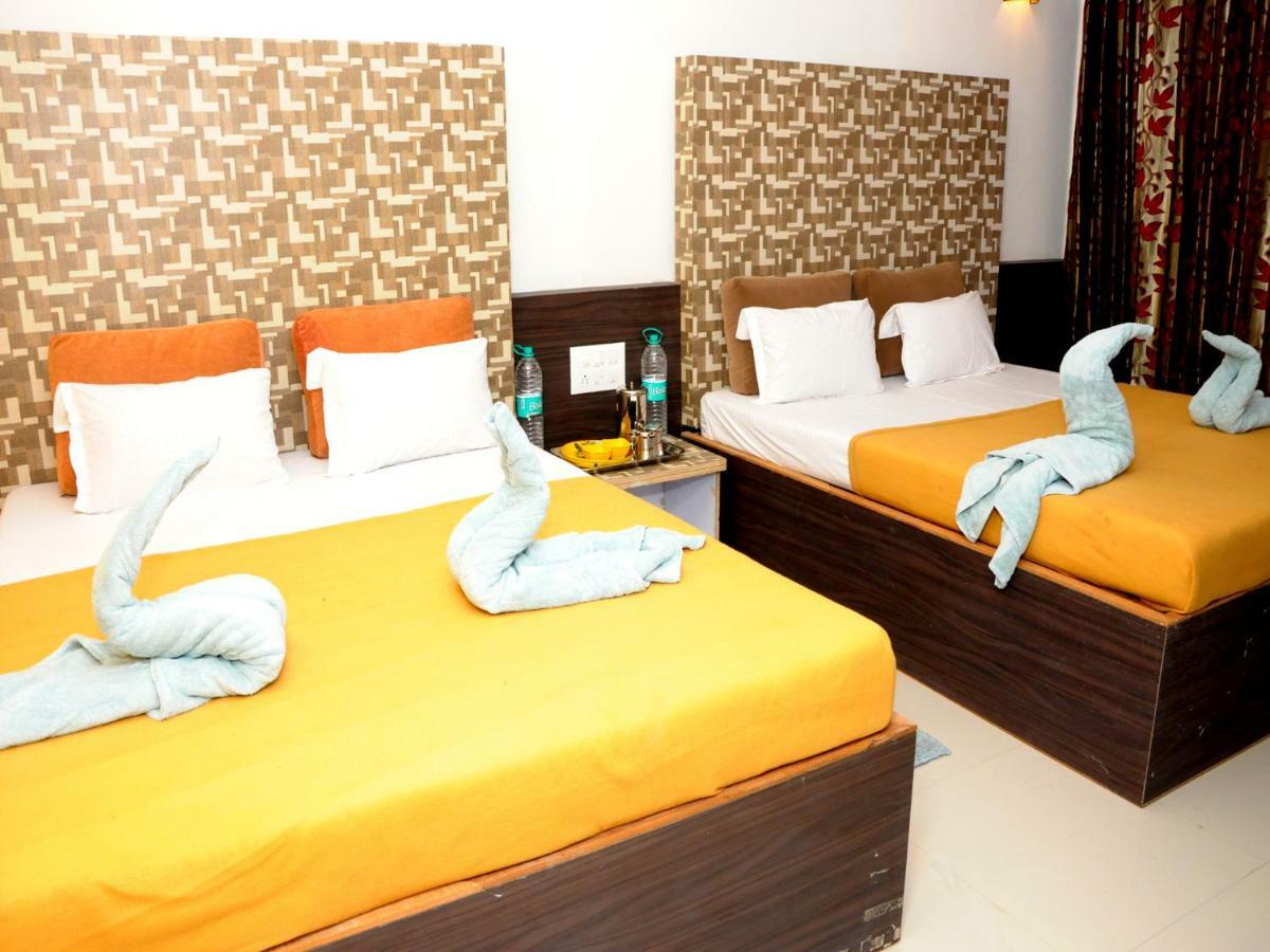 Hotel Malhar Palace Shirdi Eksteriør billede